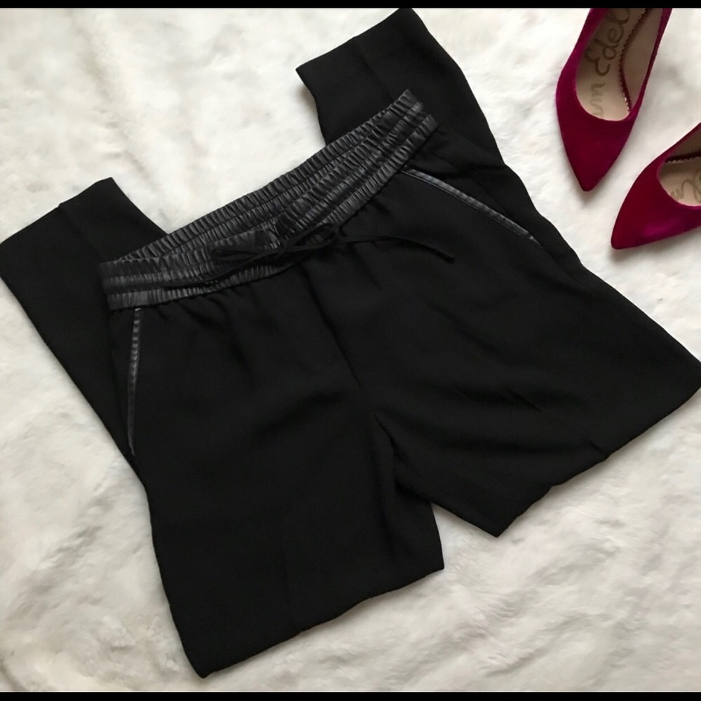 Ann Taylor black dressy joggers size 6- like new